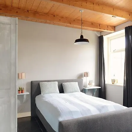 With Garden In Dutch Countryside Apartment